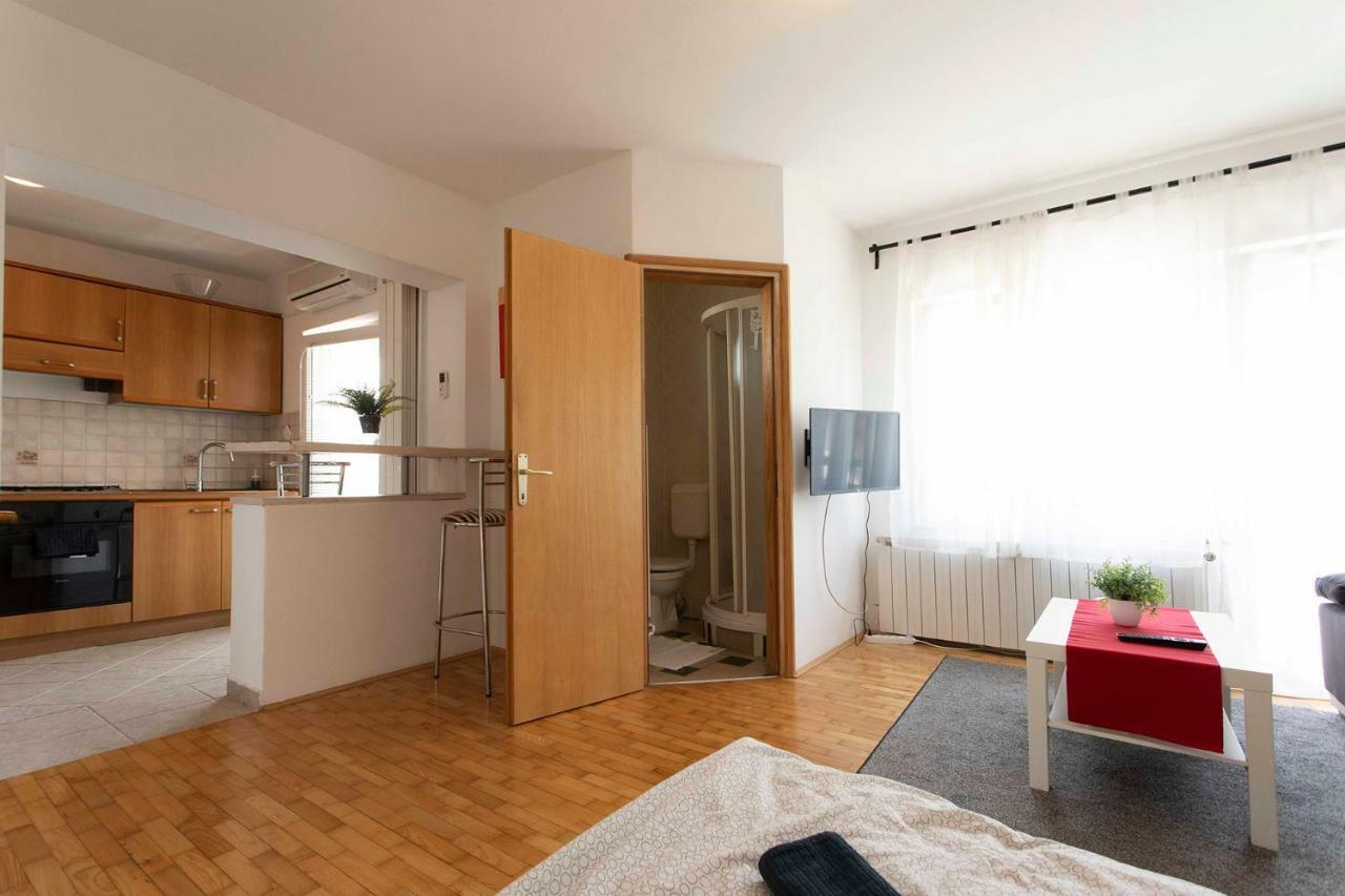 Studio Apartman Natali Zagreb Extérieur photo